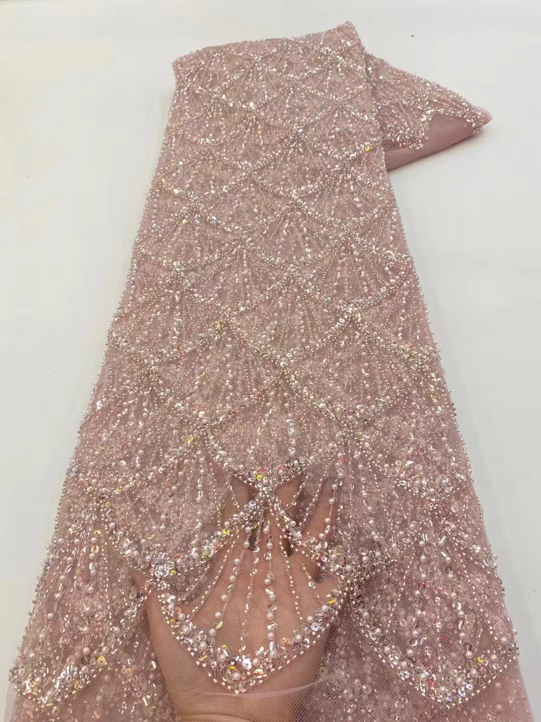 Glitter Tablecloth - アフリカチュールレース生地 2026 フレンチネットスパンコール生地縫製刺繍ビーズレースチュールメッシュナイジェリアドレス 5 ヤード