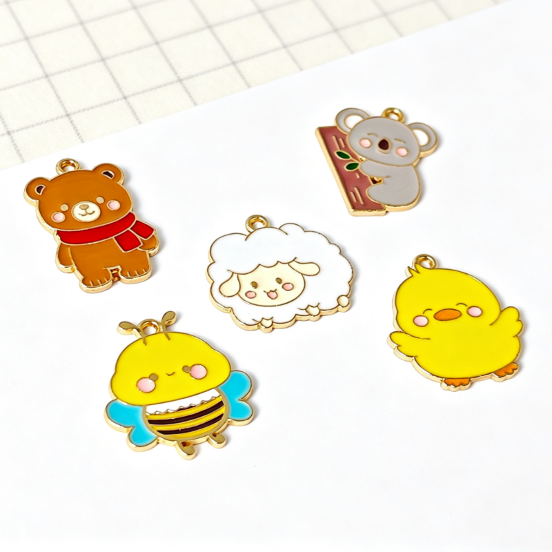 Event Party - 10 個漫画かわいい小さな動物子羊蜂ペンダント DIY キーホルダーネックレス携帯電話チェーンアクセサリーペンダント