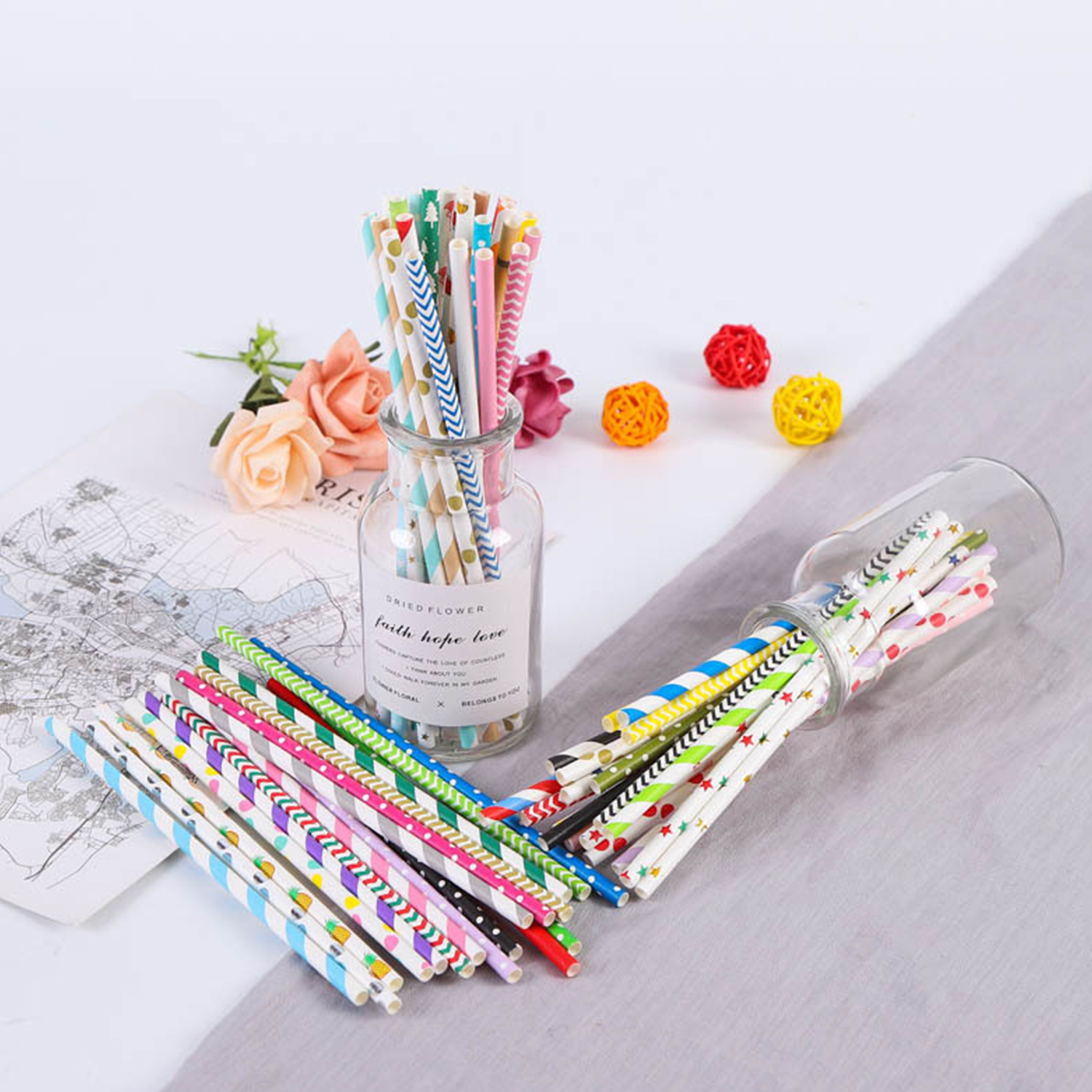子供のための使い捨て紙ストロー,カラフルな飲用ジュース用キッ - Paper Straw Color のレビューと価格
