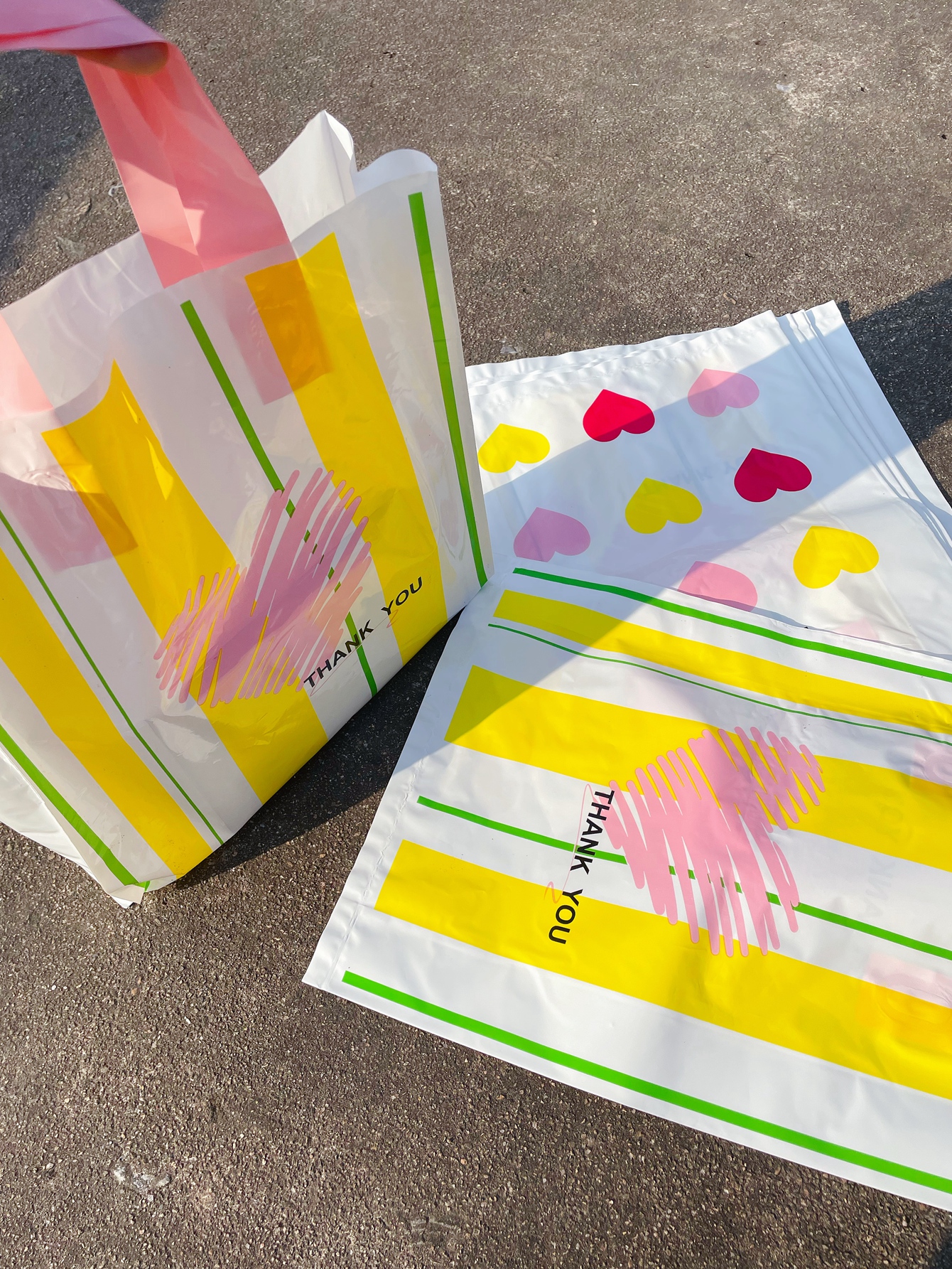 感謝の贈り物プラスチックトートバッグ、垂直ストライプ、ショッ - Event Party Shop のレビューと価格