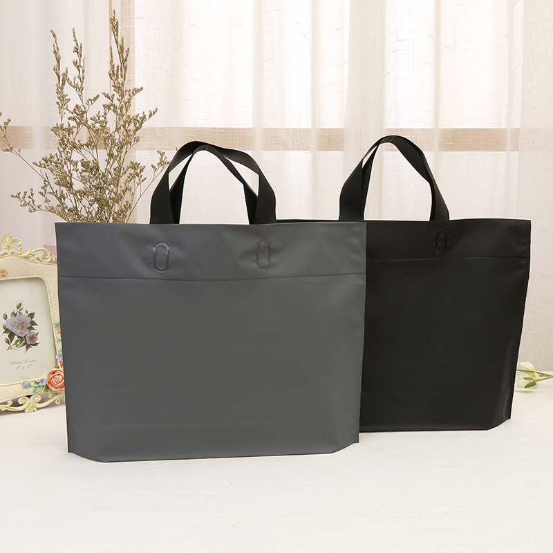 カスタムロゴ入りフロストショッピングバッグ、プラスチックギフ - Event Party Shop のレビューと価格