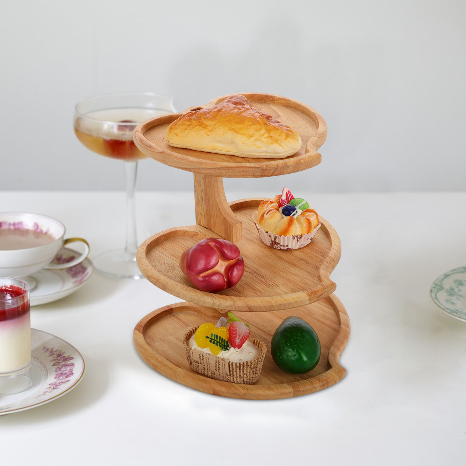 3段ハート型木製サービングトレイケーキスタンドカップケーキデ - Cupcake Stand Tier のレビューと価格