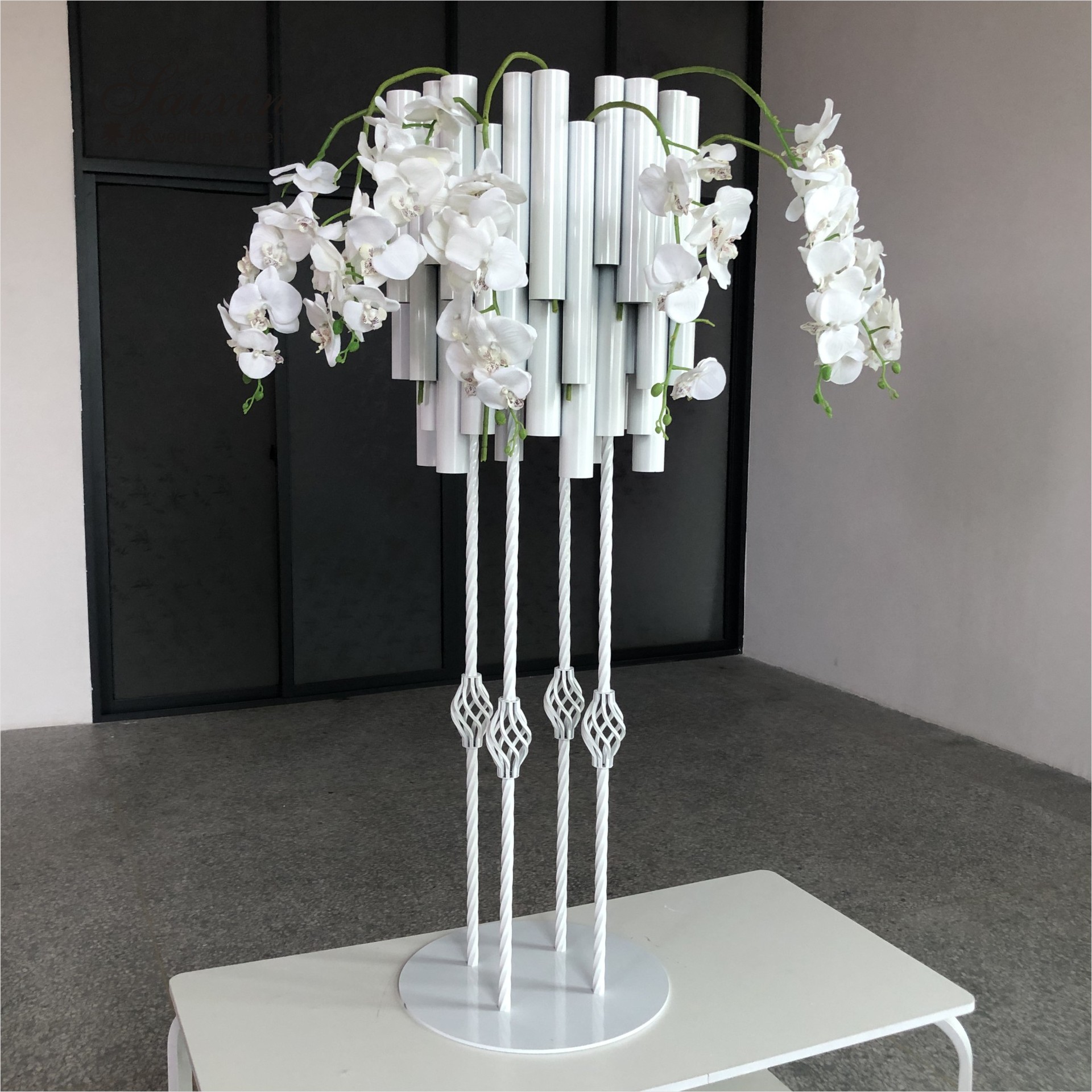 結婚式の装飾用品、ユニークな形の金属製装飾フラワー スタンド - Party Event Supply Store のレビューと価格
