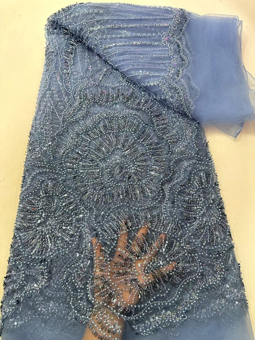 5ヤードのアフリカブラウンビーズスパンコールレース生地、ロイ - Glitter Tablecloth のレビューと価格