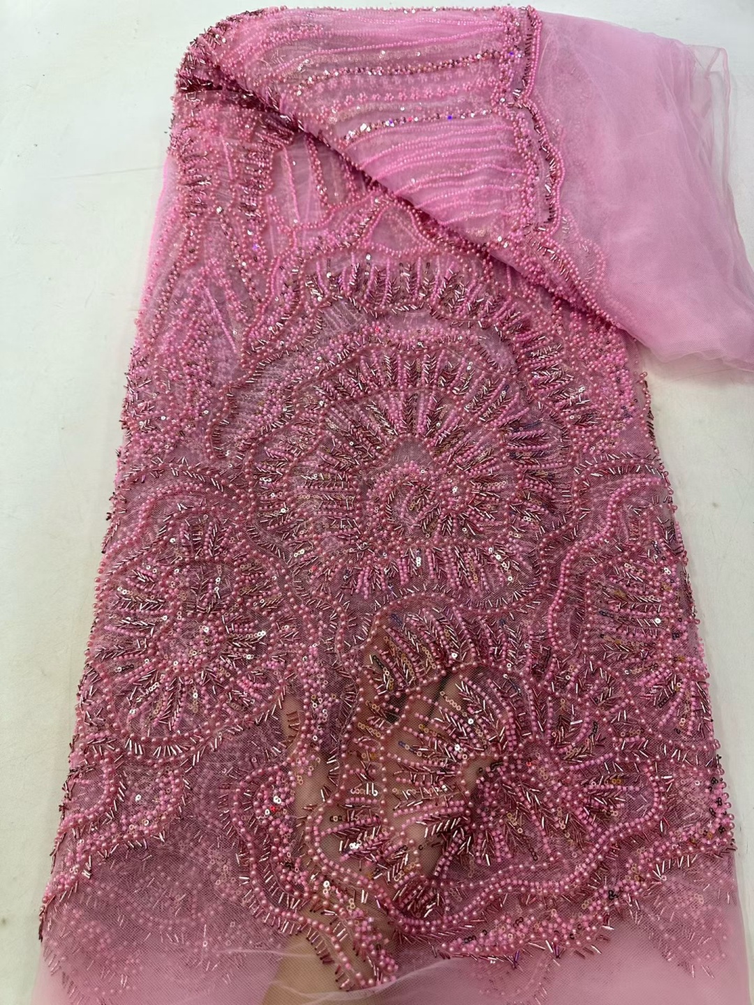 5ヤードのアフリカブラウンビーズスパンコールレース生地、ロイ - Glitter Tablecloth のレビューと価格