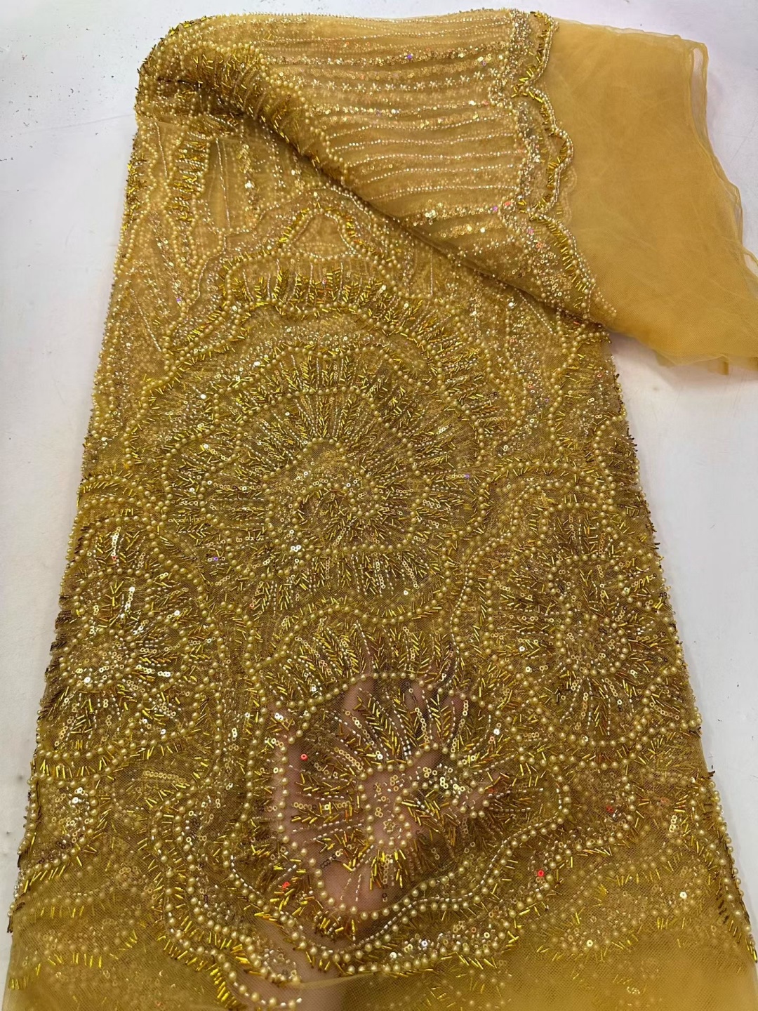 5ヤードのアフリカブラウンビーズスパンコールレース生地、ロイ - Glitter Tablecloth のレビューと価格